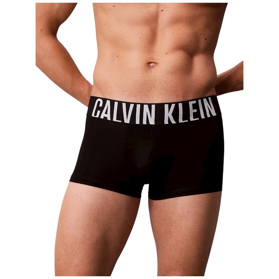 Boxer aderenti a vita bassa da uomo in confezione da 3 intense power micro Calvin Klein | NB3611A2QS